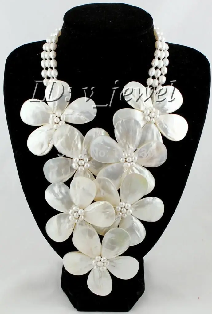

Jewelry 00730 Excellent! White Pearl Shell Flower Necklace/Earring Set hot