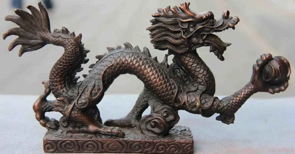 

Chinese Royal Red Copper Bronze Feng Shui Lucky Wealth Dragon Paly Bead Statue