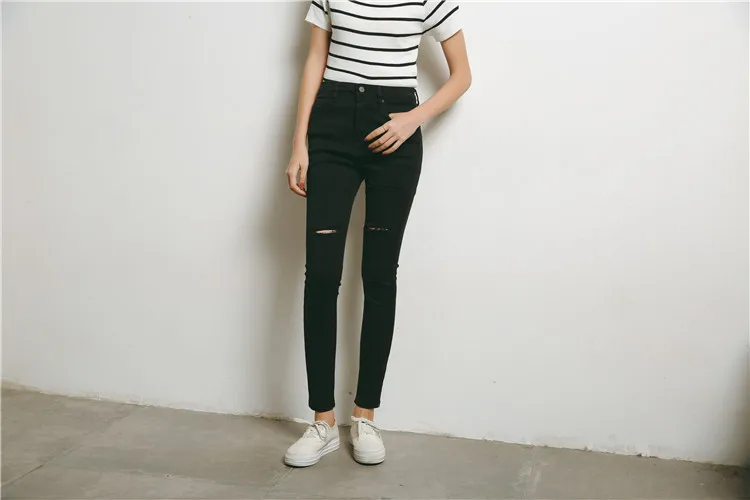 M17051223-10