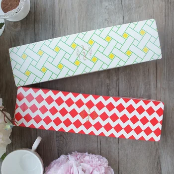 

27*7*5cm red and green grid 10 Pcs Cookie Cake Macaron Chocolate Paper Box Christmas Birthday Party Gifts Packaging Boxes