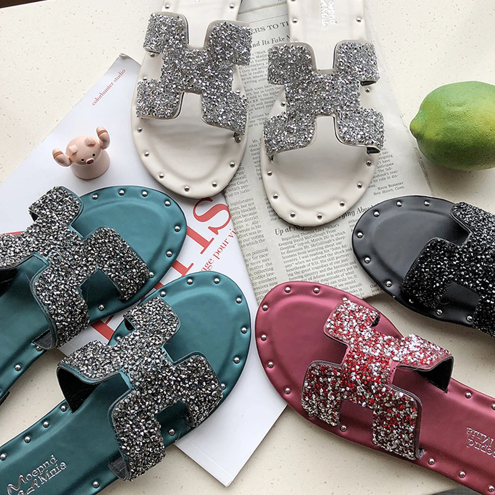 h flat sandals