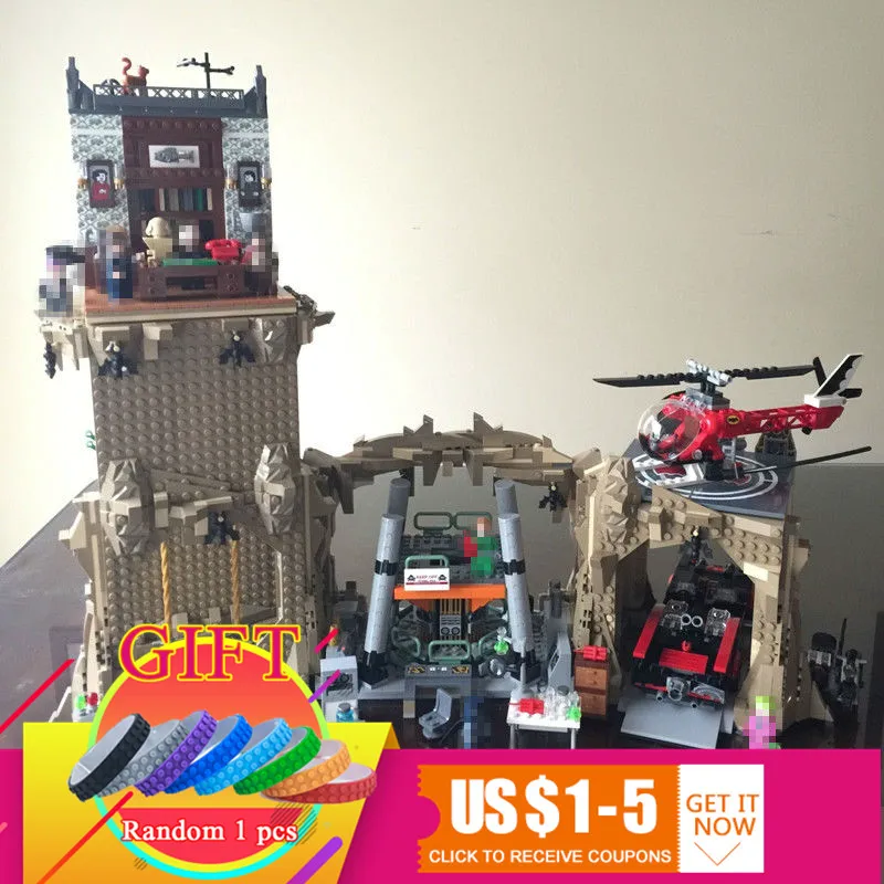 07053 2566PCS Super Hero MOC Escort Set Children Educational Building Blocks compatible with 76052 Toys Model lepin