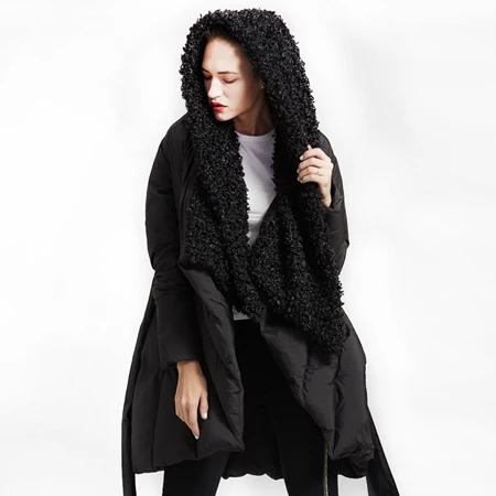 Фирменный дизайн, зимний женский пуховик, шикарный плащ, пуховик на утином пуху, женская теплая куртка с воротником из овечьего меха AO734 - Цвет: Черный