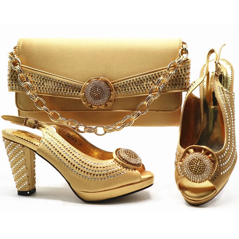 Nieuwste Ontwerp Italiaanse Dames Schoenen en Tassen Set voor Vrouwen Bruiloft Schoen en Tas Sets Italiaanse Schoenen en tas Set voor Party Nieuwste Ontwerp Italiaanse Dames Schoenen en Tassen Set voor Vrouwen Bruiloft Schoen en Tas Sets Italiaanse Schoenen en tas Set voor Party