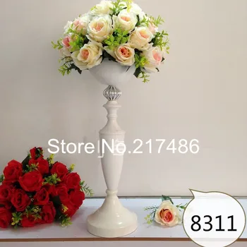 

Gorgeous wedding flower stand centerpiece