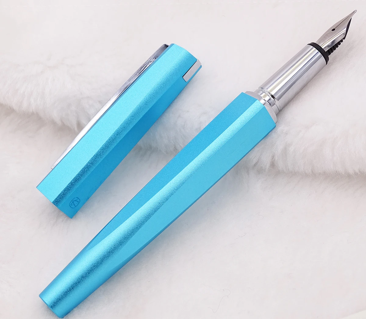 Lados Blue Fountain Pen com Caixa de