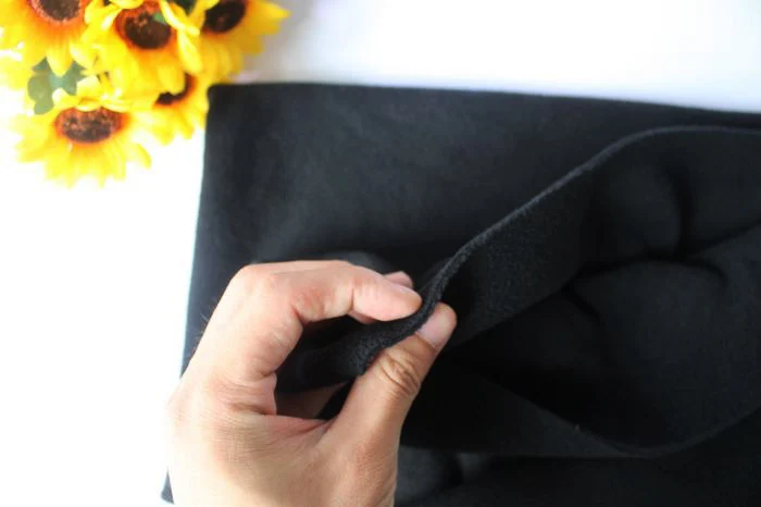 Черный двусторонняя флис Ткань анти-пиллинг Толстовки Одеяла внутри Ткань продается Двор