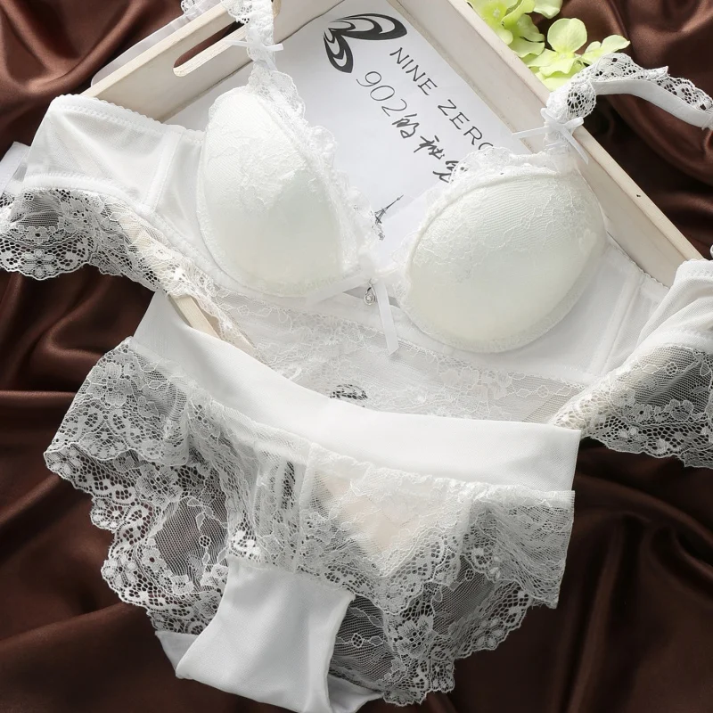 

Fashion Fashion Lace Sexy Thin Deep V-neck Push up Bra Underwear Hot-selling Vintage Solid Color Bra Set 2018