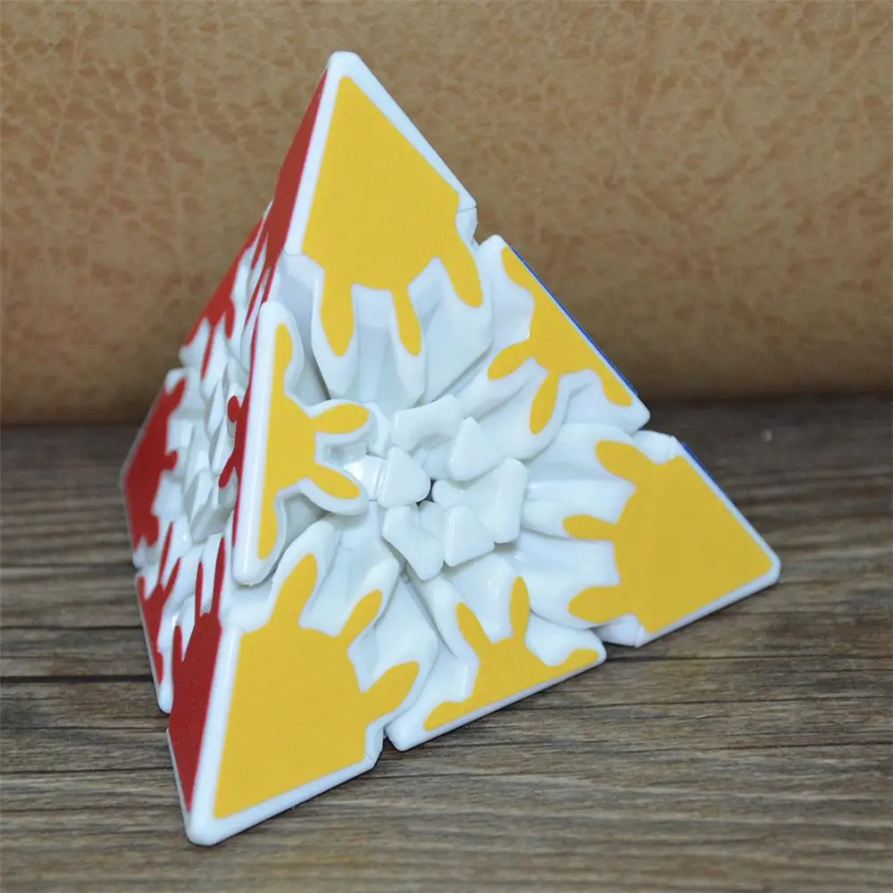 Новое поступление белая Шестерня Пирамида 3x3x3 волшебный куб головоломка игрушечные кубики для детей