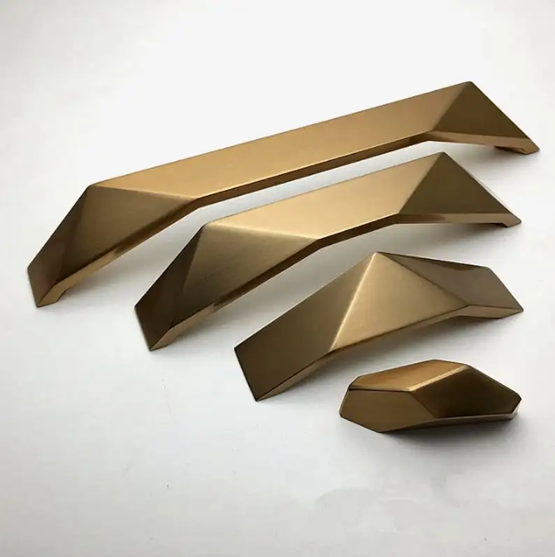 

1.25" 2.5" 5" 7.56"Champagne Gold Kitchen Cabinet Pull Handle Drawer Pulls Handle Door Pull Dresser Knobs Handle 32 64 128 192mm