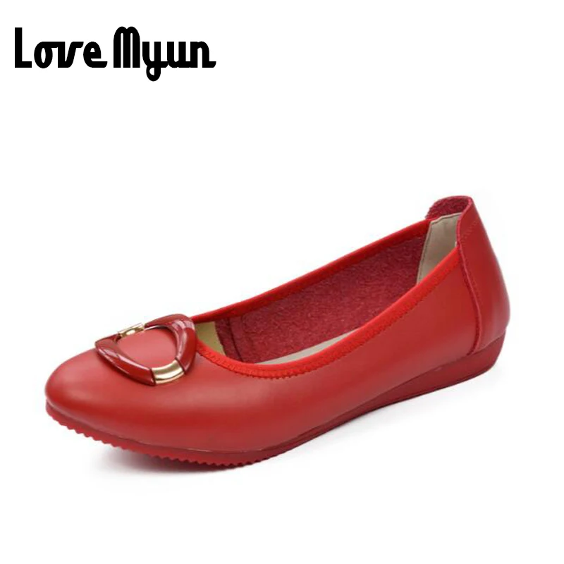 Big size Women soft leather shoes fashion Comfortable Loafers casual flats mum moccasin-gommino mother Nurse Working shoes BC-44 fashion baby flats tassel soft sole cow leather shoes infant boy girl flats toddler moccasin 17mar20