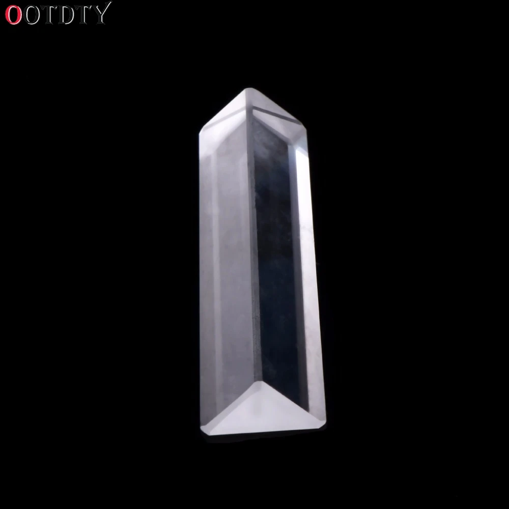 refletindo prisma triangular para ensinar espectro de luz