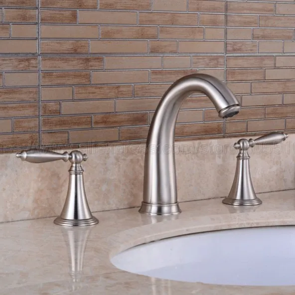 Brushed Nickel 3 Holes Double Handle Bathroom Sink Faucet Bathbasin Bathtub Taps Hot Cold Mixer Water znf039