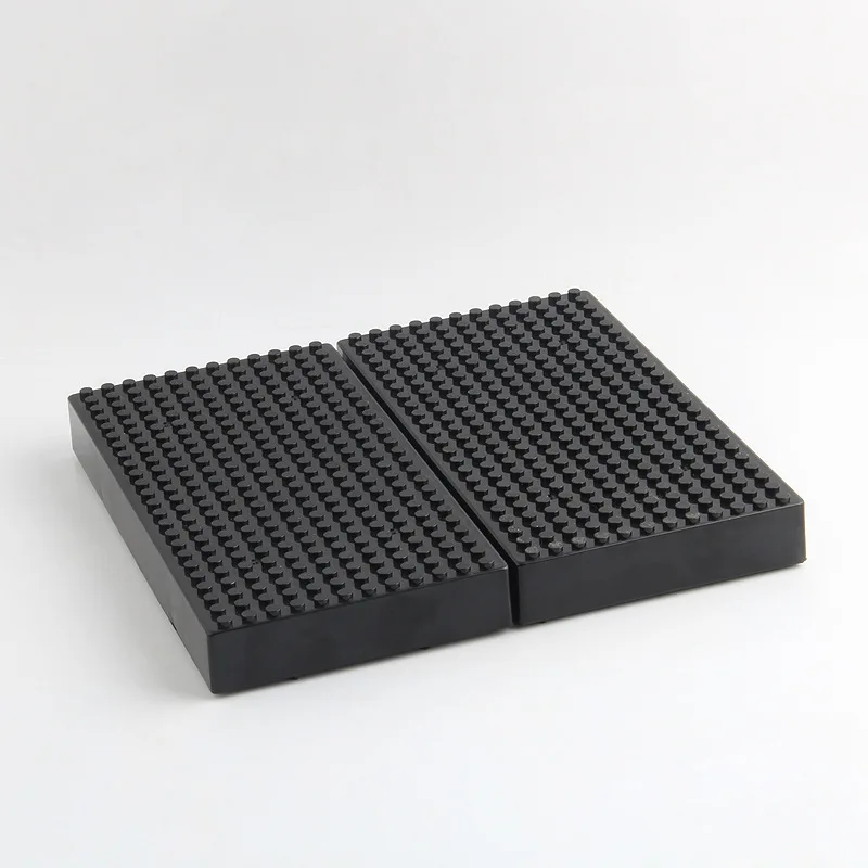 3724406877_27302345