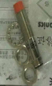 

Free Shipping 2pcs/LOT New Switch PRCM12-4DP plug type switch sensor