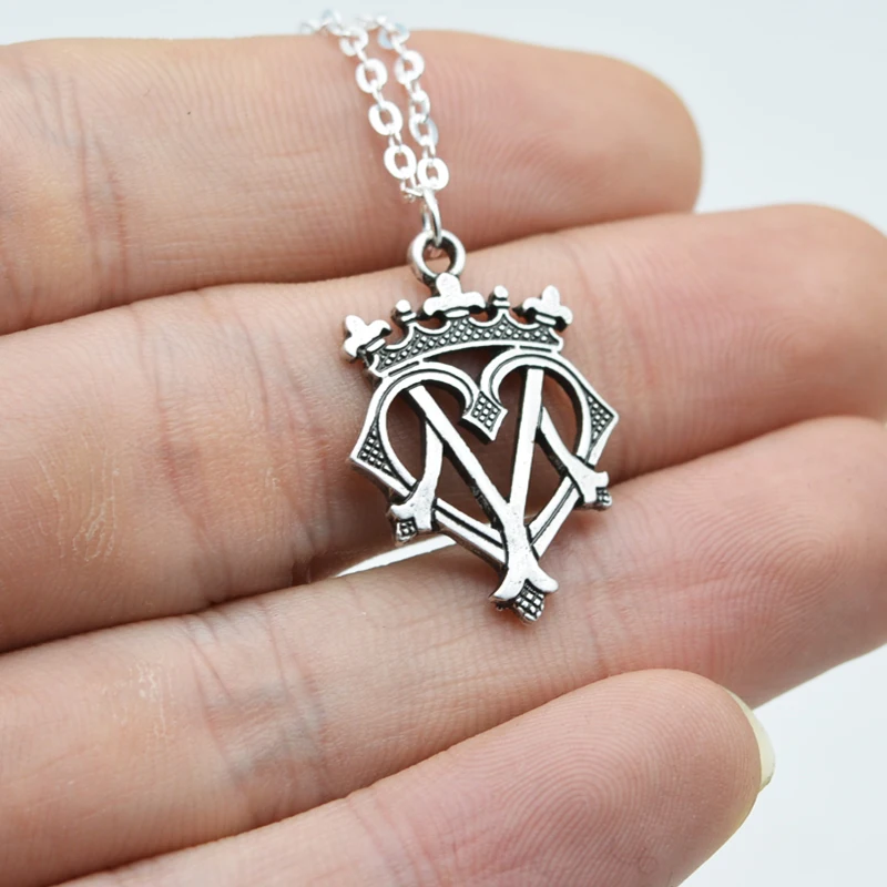 10pcs Elegant Royal Jewelry Queen Mary Pendant Women Crown Charm Choker