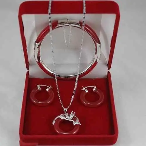 

Real natural jade pendant necklace earring bracelet set +box 5.23