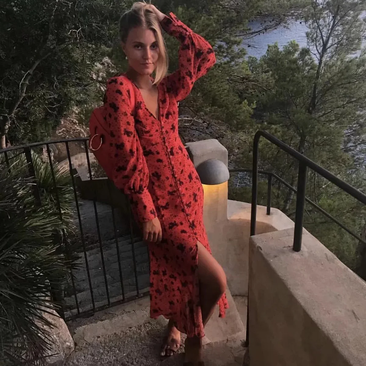 

Jastie V-Neck Button Long Sleeve Autumn Dress Red Print Chiffon Dresses Boho Hippie Cardigan Women Dress Casual Beach Dresses