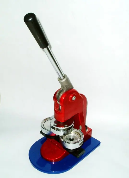 ON SALES/Round Badge Making Machine + 25MM Mould + 200sets of Blank