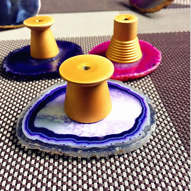 مصنع المبيعات المباشرة الطبيعي العقيق مقبض غير النظامية مقبض كريستال الحديثة البساطة خزانة خزانة خزانة الباب درج