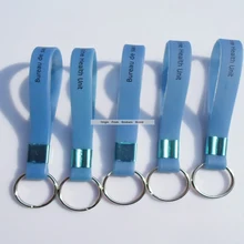 Изготовленный на заказ; футбольной тематики футбольная команда силиконовый брелок для ключей браслет с логотипом или текстовым экраном с принтом силиконовый Кнопка 100 шт/партия