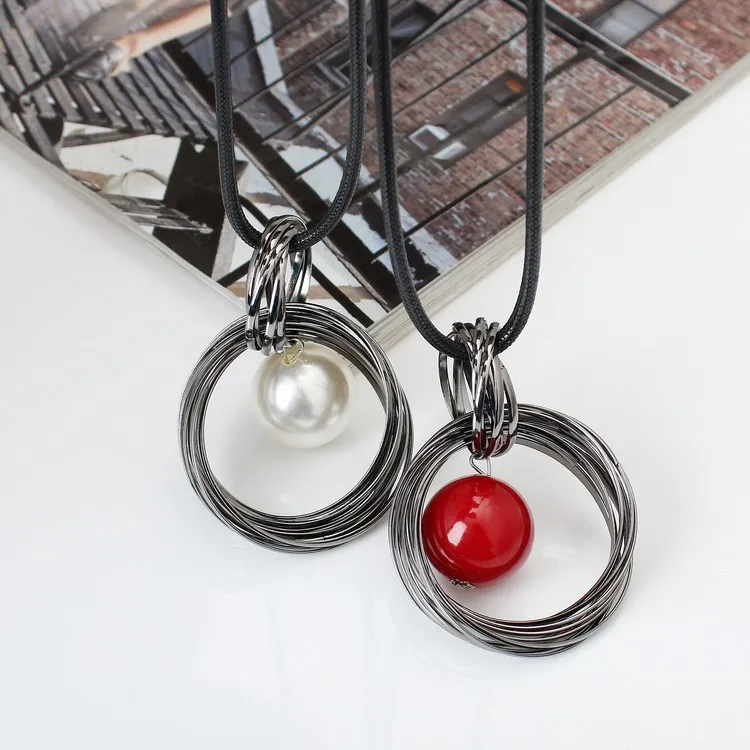 

New fashion gun black circles simulated red pearl ball pendant long necklace women black chain fashion jewelry wholesale gift