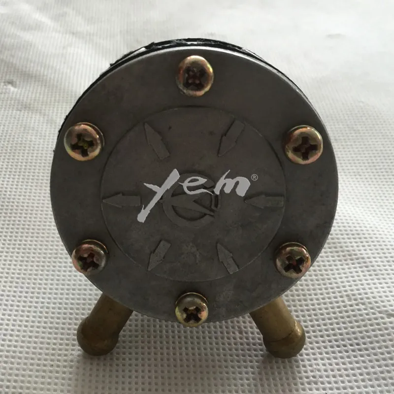 Kubota Part D1302 Fuel Pump 15263-52030