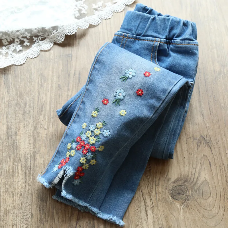 

DFXD 2018 New Arrival Spring Toddler Girls Jeans Long Flower Embroidery Skinny Denim Blue Pants Fashion Kids Jeans Trousers 2-9Y