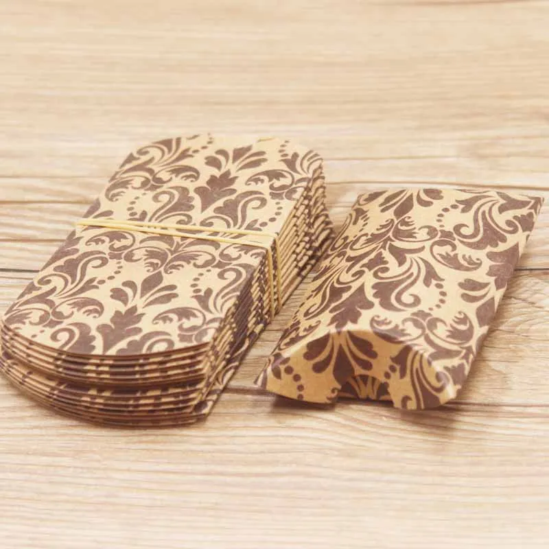 10/20/50pcs white / Kraft Paper Box Pillow  Gift Box Wedding Favor Gift Boxes For Home Baby Shower Kids Birthday Party