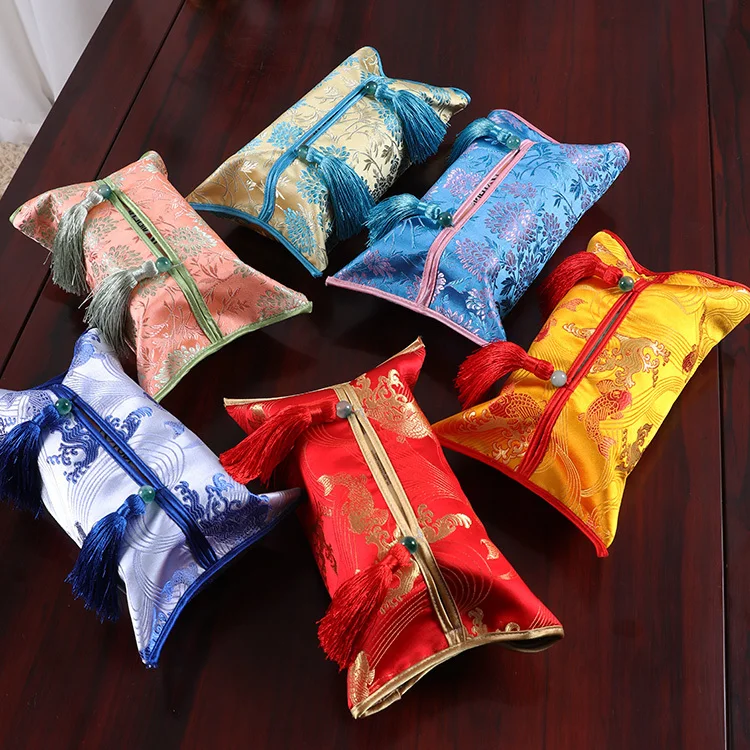 

Latest Daisy Koi Christmas Tissue Box Cover Home Decor High End Chinese Facial Napkin Case Silk Brocade Kleenex Case Covers