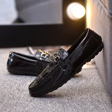 Мужская прогулочная обувь; сезон весна-осень; легкие удобные кожаные кроссовки; Повседневная нескользящая обувь на плоской подошве для студентов и мальчиков