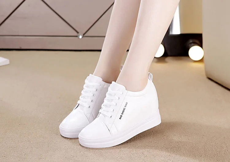 Women Shoes New Waterproof Wedges Woman Casual Shoes Platform Heels Female Leisure Black& White Women Sneakers