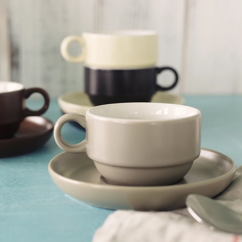 

Glaze coffee cups and saucers ceramic coffee cup English afternoon tea set tea service contracted red tea cups