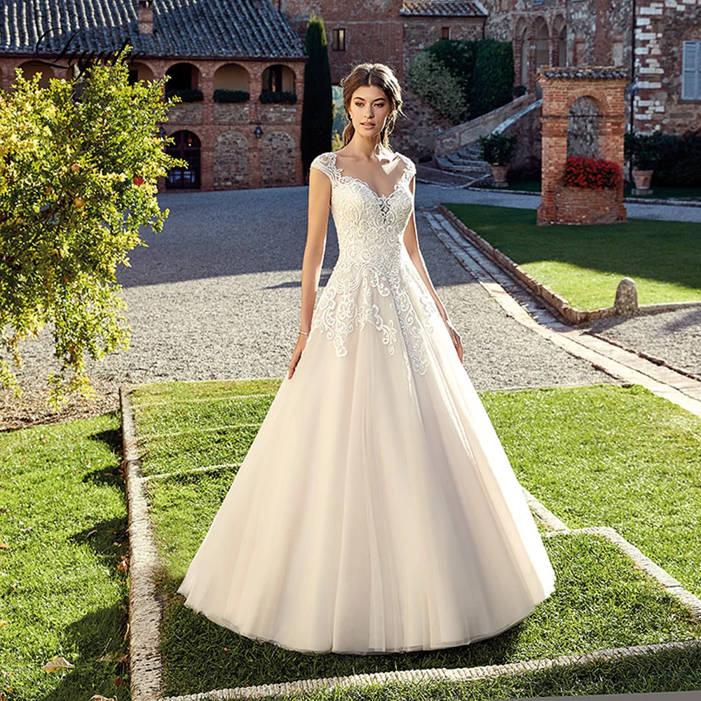 

Liyuke Embroidery Vintage Lace Of A-Line Wedding Dress Sleeveless Wedding Gown With Button Closure