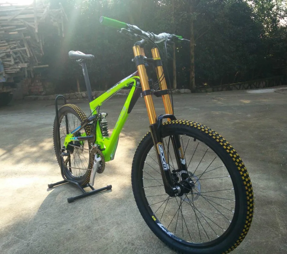 Excellent Green color  DH 24/27/30 speed  bike  Soft-tail frame  Downhill   26*2.35 tires  mountain  bike  Hydraulic braks bicycle 4