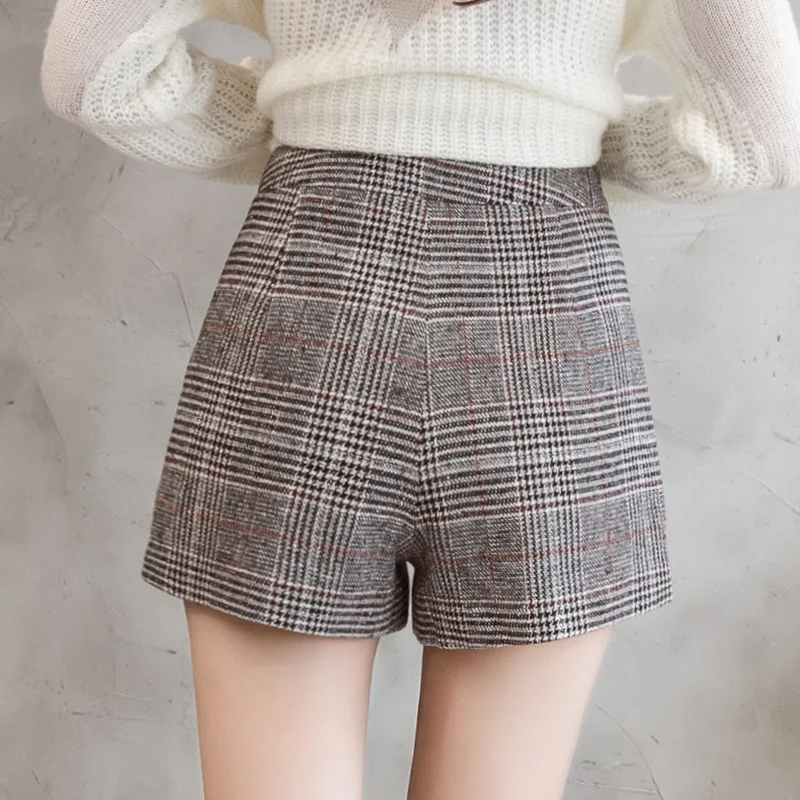 Vintage Plaid Shorts Women High Waist Shorts Fashion Pockets Straight Short Pants Autumn Winter Casual Slim Fit Wool Short