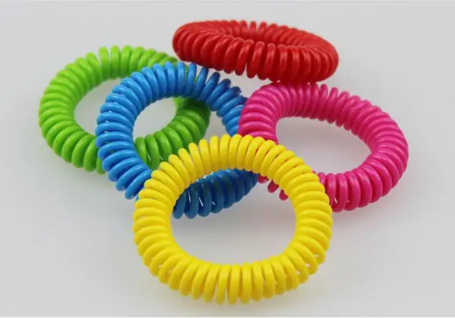 Squillare Il Telefono di Estate Repellente della zanzara Oli Vegetali Naturali Phone Strap Elastico Anti-zanzara Braccialetto A Spirale Polso della Mano