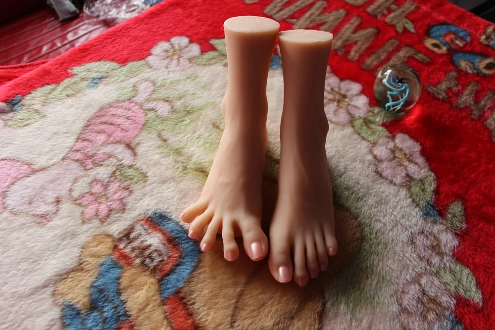 hot Newest simulate sweaty girls lesbians foot feet model footfetish mannequin domination