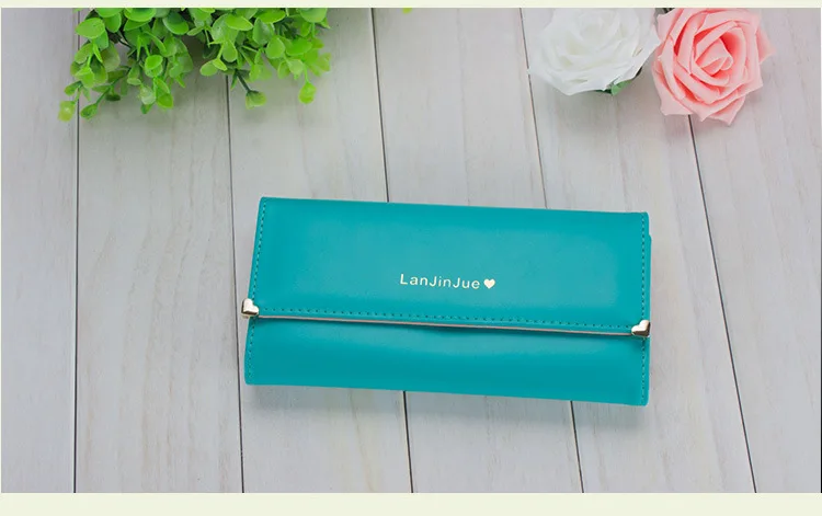 2072181952_1672417541