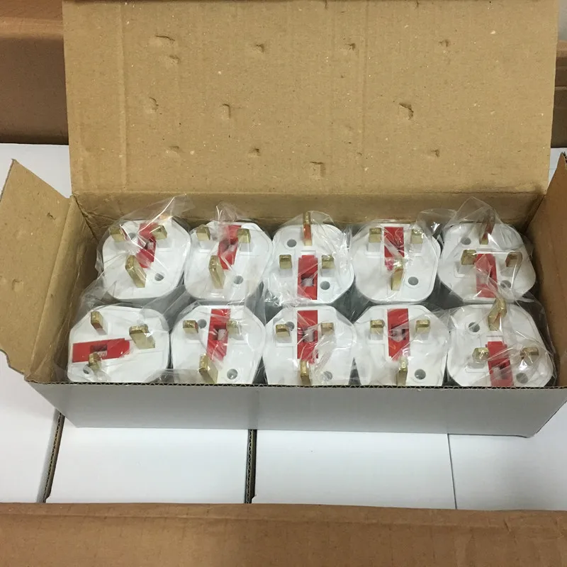 Plug Adapter Multifunctional EU European To UK Plugs Adapter Power Converter 2 Pin Socket Travel 250V 13A Dubai Singapore Universal Adaptor