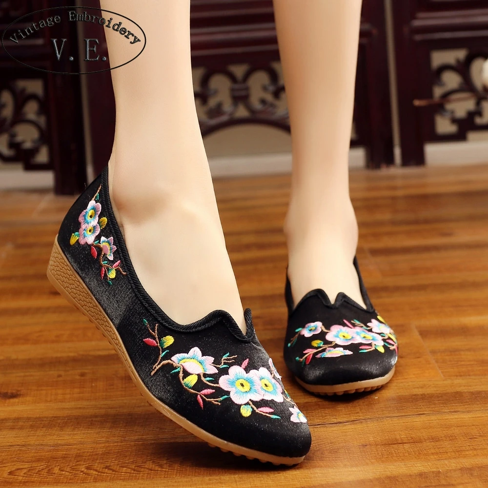 embroidered ballerina flats