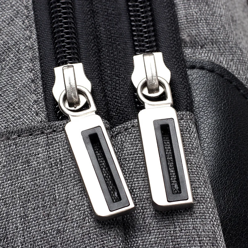 (4)