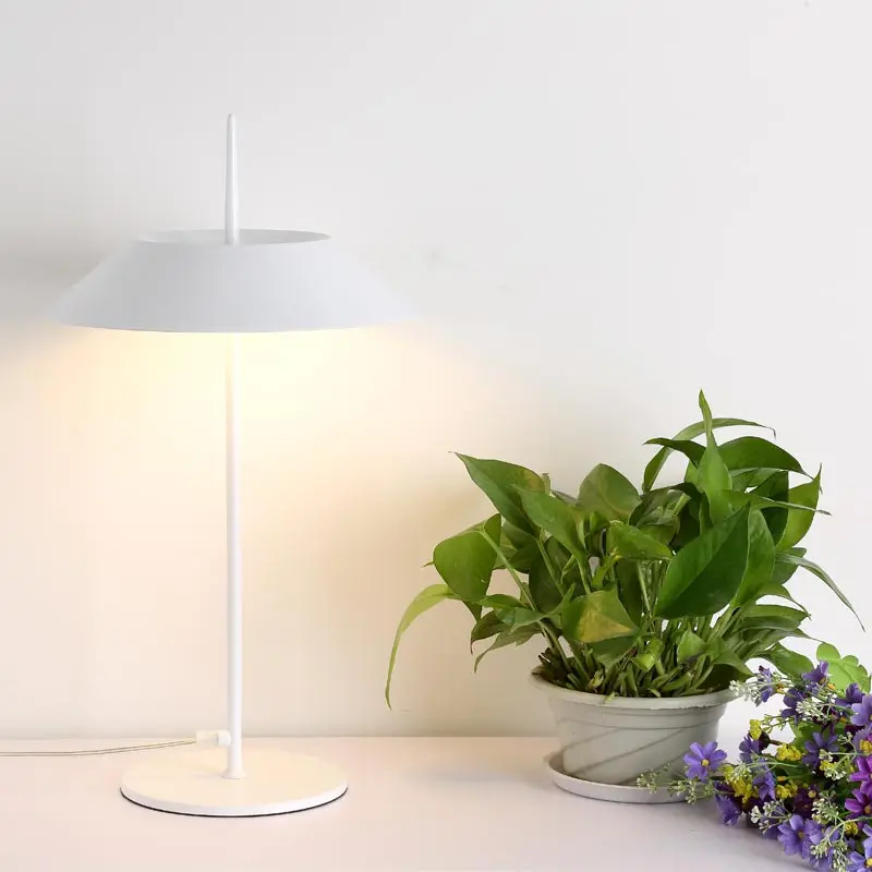 

Modern Led Table Lamp Lustre Living Room Bedroom Bedside Office Design Light Fixtures Art Decor Home Lighting White Metal 220V