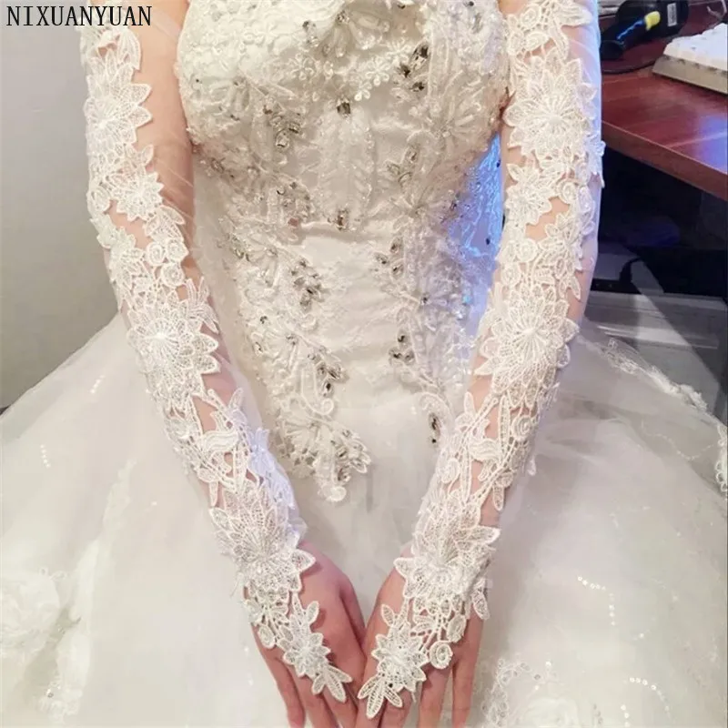 Bride-Hollow-Lace-Wedding-Gloves-Lengthened-Bridal-Gloves-Red-White-Ivory-Fingerless-Long-Wedding-Accessories-2017