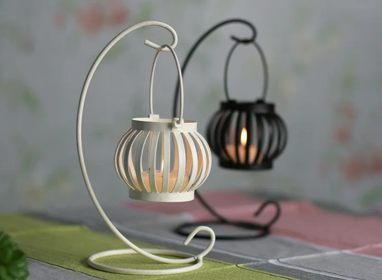 2365675045_221259721