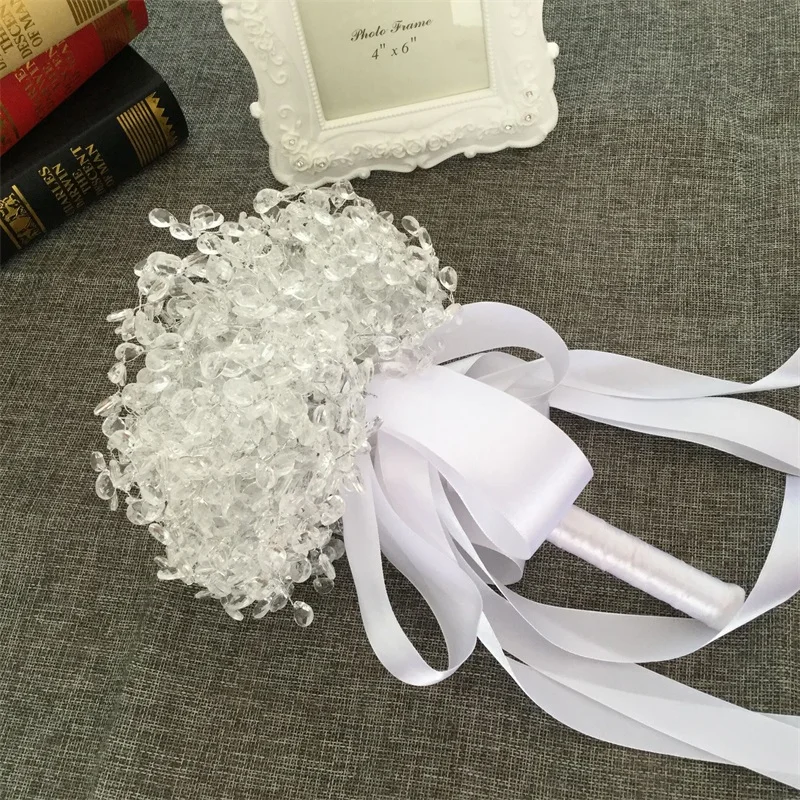 

New 1pc/lot white Acrylic wedding bride bridesmaids holding flower Bride Holding Flower for wedding bouquet decoration