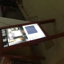 Деревянный чехол подставка 32 дюймов HD цифровая СВЕТОДИОДНАЯ вывеска киоск медиа-плеер рекламные видеоплееры электронный приемный экран