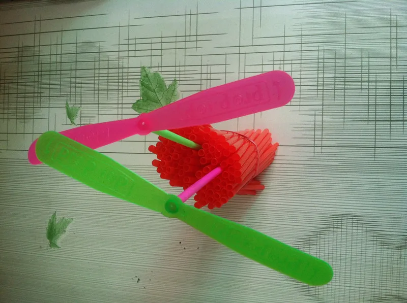 1 шт. Желтый Синий воздушный змей метание парашют муха детская игрушка играя парашют веселье Летающий обучающая игрушка для детей