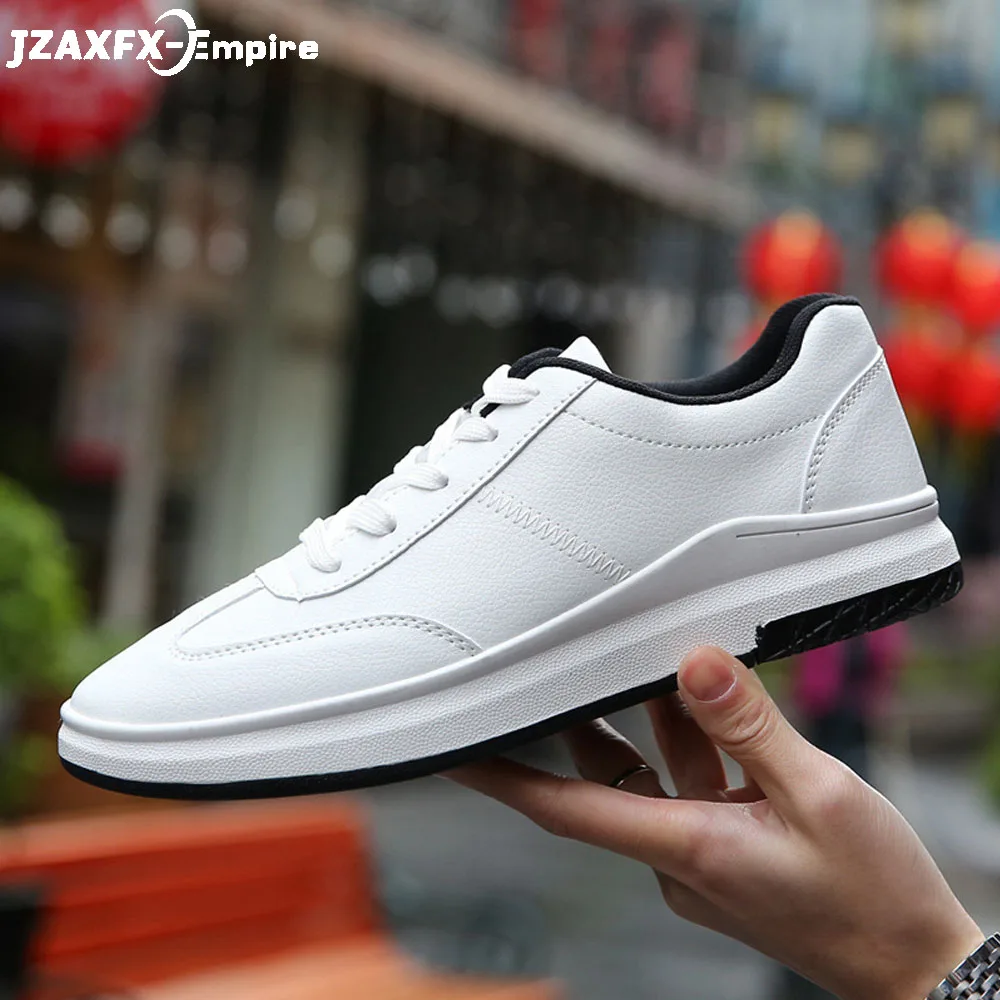 

2019 Men White Flat Shoes Lace-up Comfort Fashion tenis masculino Lightweight Male Casual Shoes Top Quality Sheos men