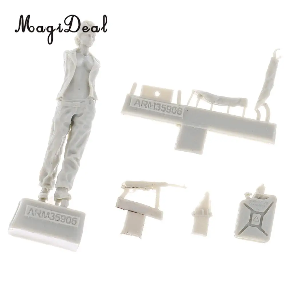 MagiDeal Popular 1/35 WWII German Female Tank Soldier Figure Unassembled Unpainted Resin Kit 6cm
